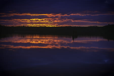 glass water with reflection of clouds and sunlight thumbnail