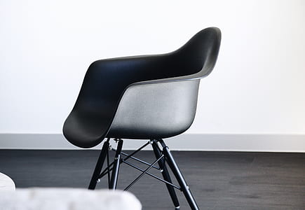 close up photo of black chair thumbnail