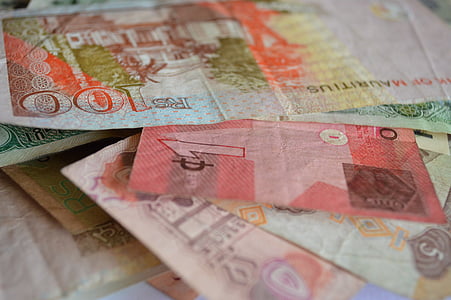 assorted banknotes thumbnail