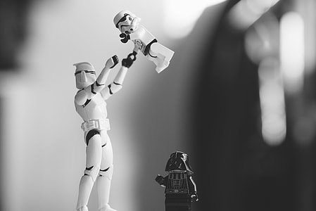 macro photography of Star Wars character figurines thumbnail