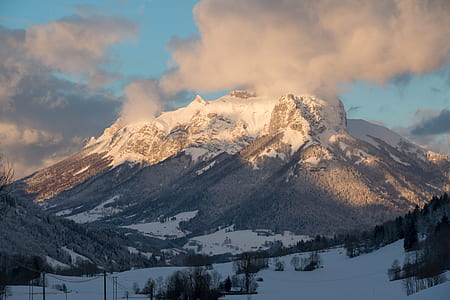 mountain covered with snow thumbnail