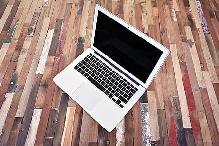 MacBook Air turned off thumbnail