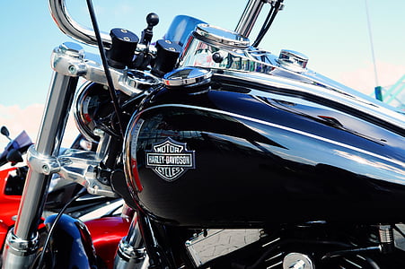 black Harley-Davidson chopper motorcycle thumbnail