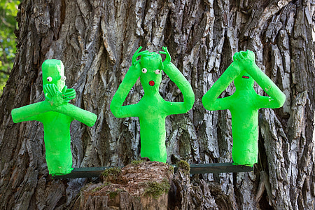 three wise monkey-inspired inflatable decors thumbnail