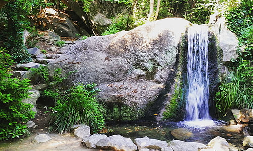 photo of fountain thumbnail