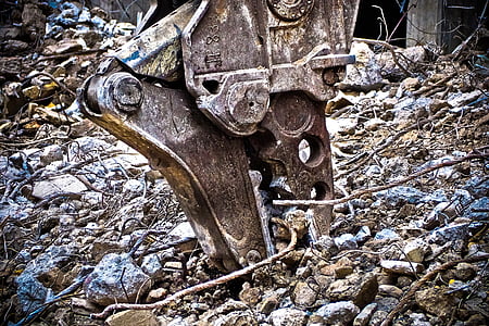 brown metal equipment thumbnail