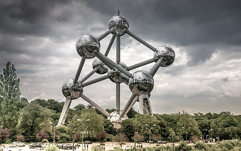 landscape photography of Atomium thumbnail