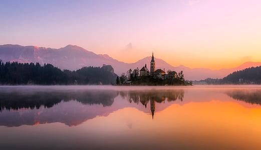 castle on water painting thumbnail