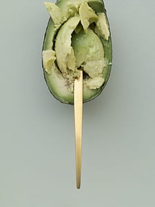 photo of sliced avocado thumbnail