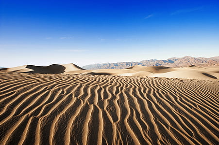 desert under blue sky thumbnail
