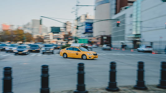 cars in road thumbnail
