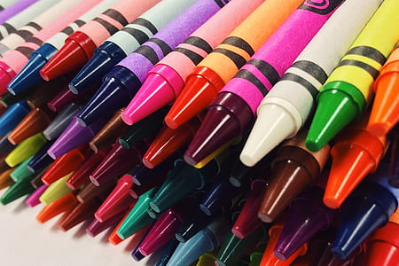 assorted-color crayon lot in closeup photography thumbnail