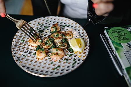 Grilled Shrimps With Parsley, Garlic and Lemon thumbnail