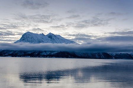 snow covered mountain thumbnail