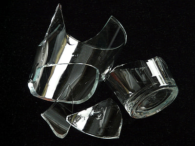 broken vase thumbnail