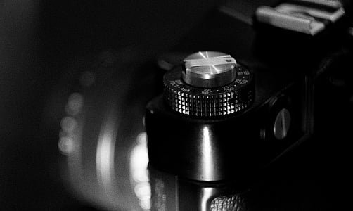 DSLR camera thumbnail