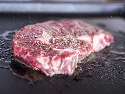 raw meat with seasonings thumbnail
