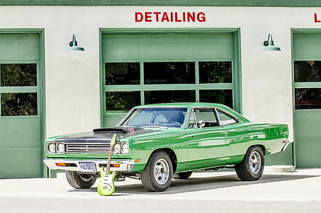 green coupe thumbnail