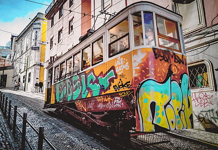 orange and blue train thumbnail