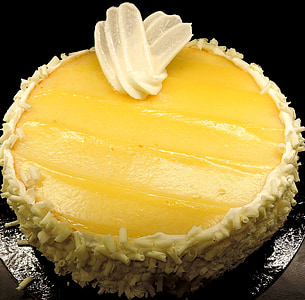 round yellow cake thumbnail