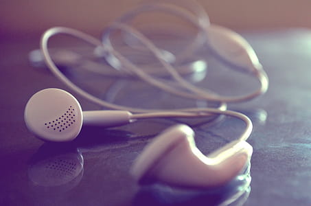 Earphone thumbnail