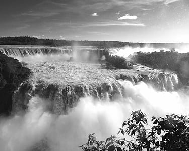 grayscale photography of Victorian Falls thumbnail