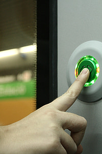 person touching \button thumbnail