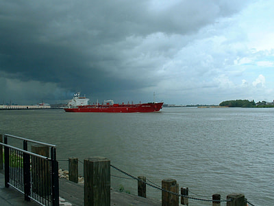 A tanker on the Mississippi River in New Orleans in Louisiana thumbnail