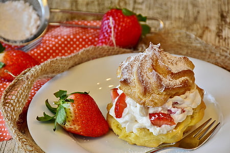 strawberry shortcake on plate thumbnail