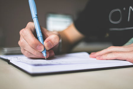 blue and white click pen thumbnail