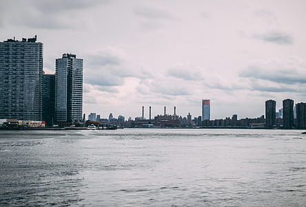 High-rise Building Near Body of Water thumbnail