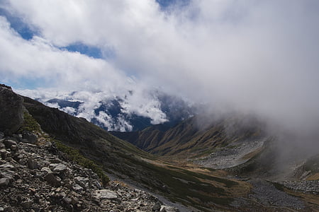 mountain during daytime thumbnail