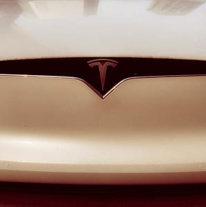 Tesla logo thumbnail