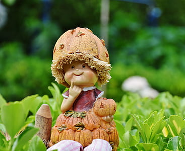 selective photo of girl wearing squash costume thumbnail