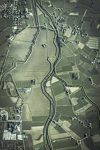 bird's eye view photo of city thumbnail