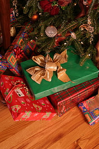 bunch of gift boxes thumbnail