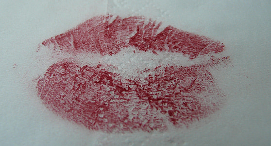 lipstick mark thumbnail