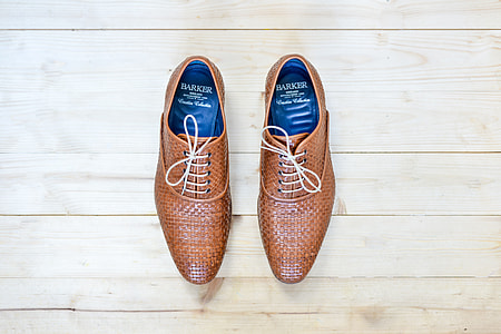 pair of brown leather dress shoes thumbnail