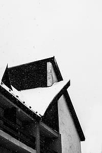 grayscale photo of concrete building thumbnail