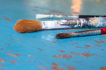 shallow focus photography of paint brushes thumbnail