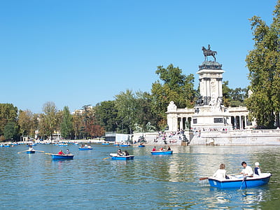 group of people riding on the boat thumbnail