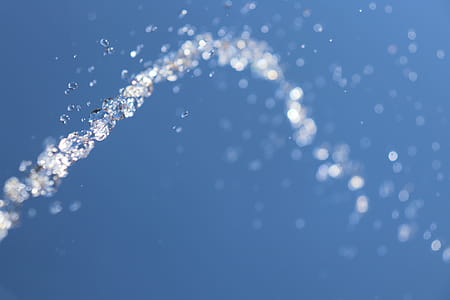 Shallow Focus Photography of Water Drops thumbnail