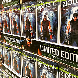 Zipfizz collector's edition limited edition box lot thumbnail