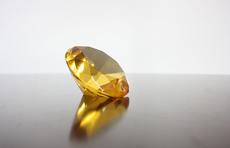 yellow gemstone thumbnail