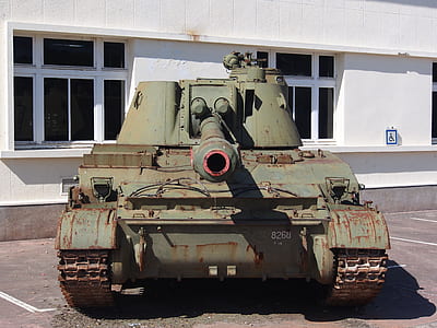 green battle tank b thumbnail