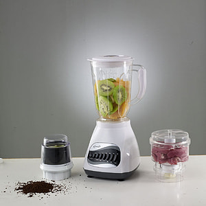 white blender thumbnail