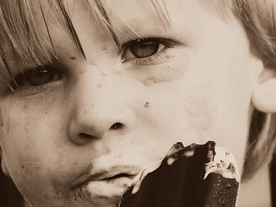 closeup photo of boy's face thumbnail