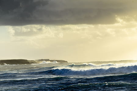 ocean wave during daytime thumbnail