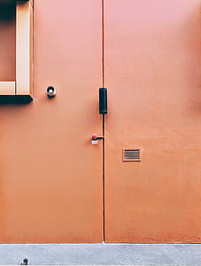 orange painted walls thumbnail