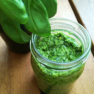 green spice on jar thumbnail